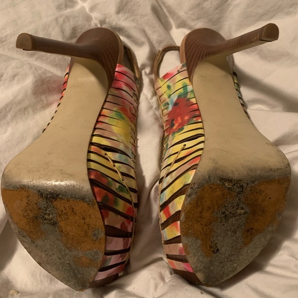 Platform, Stilettos Report Signature Heels - Picture 2 of 4